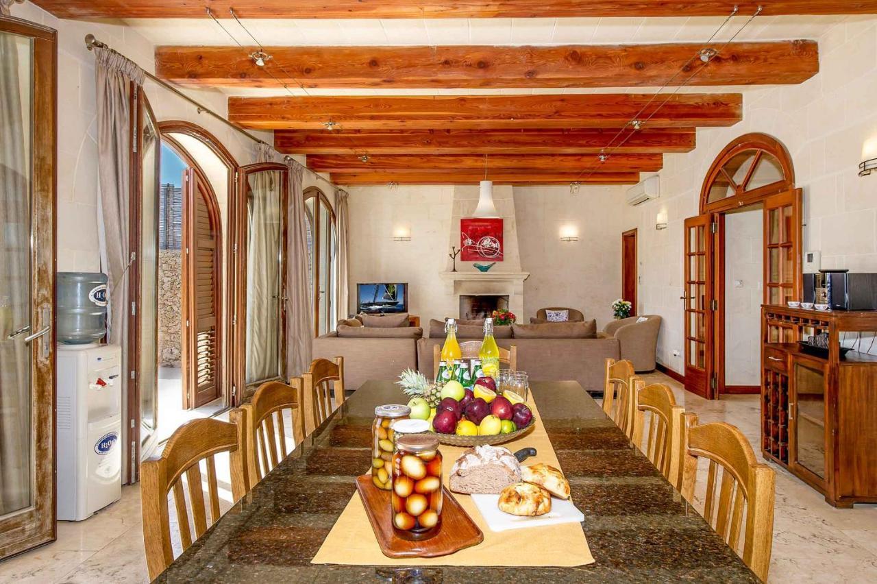 The Almonds Luxury Villa 圣劳伦斯 外观 照片